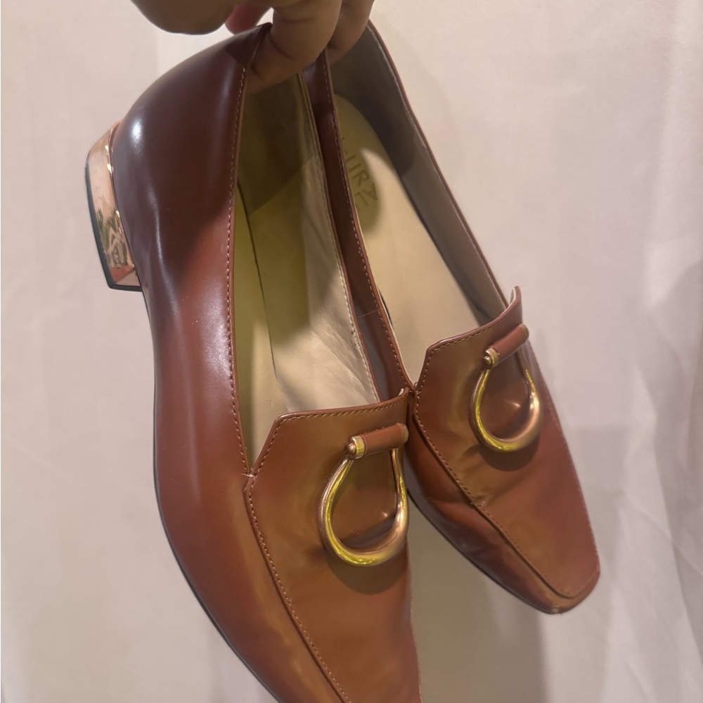 Naturalizer Tan Loafers with Gold Ring Detail